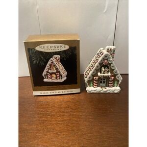 HALLMARK‎ Keepsake 1994 GINGERBREAD FANTASY Motion CHRISTMAS ORNAMENT Used